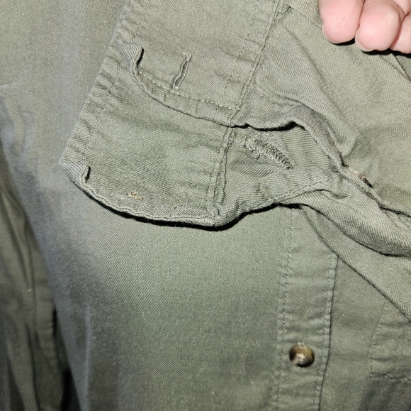 So Womans Green Long Sleeve Button Up Shirt Size XS - Picture 4 of 12